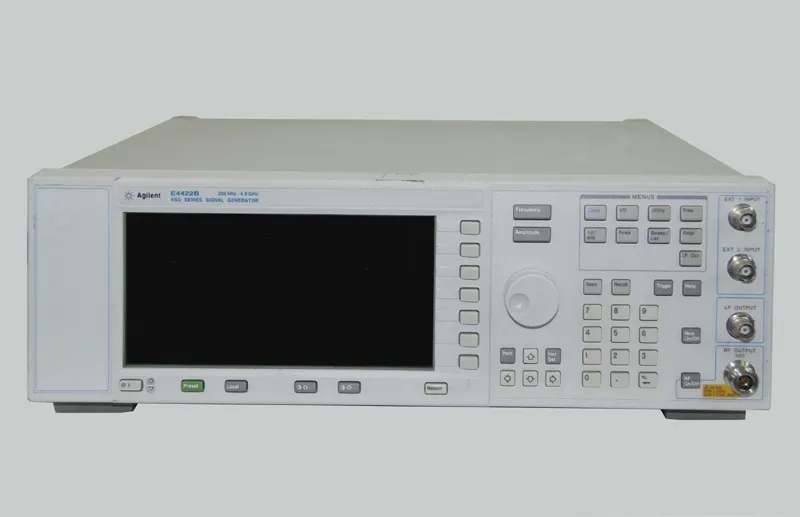 6233db0a14ba3.jpg E4422B 信號發生器.jpg