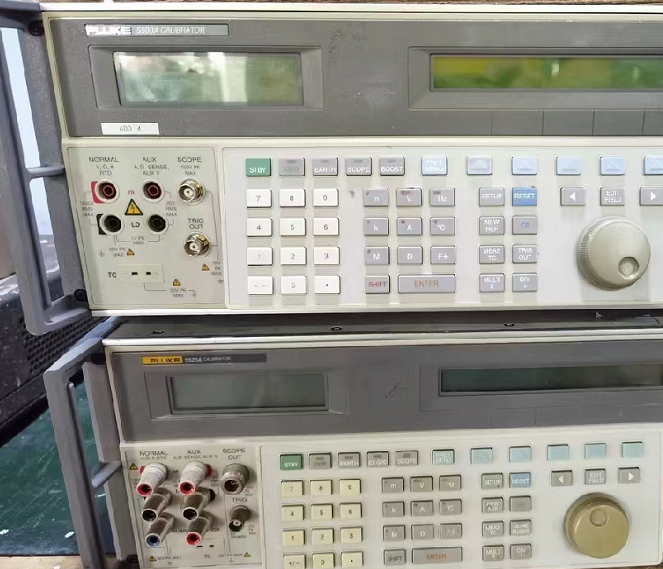63a113e317974.png 校準(zhǔn)儀FLUKE5500A 5520A.png